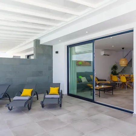 Gara 8 * プエルト・カレロ