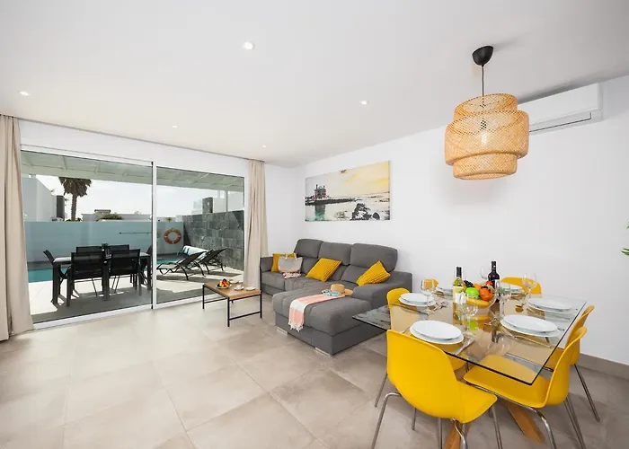 Gara 8 プエルト・カレロ